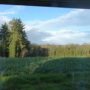 Hébergement de vacances Kerouze, Bringolo